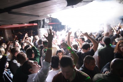 135773_10150370783695713_127112775712_16581143_7447786_o morgan page crowd at glow dc